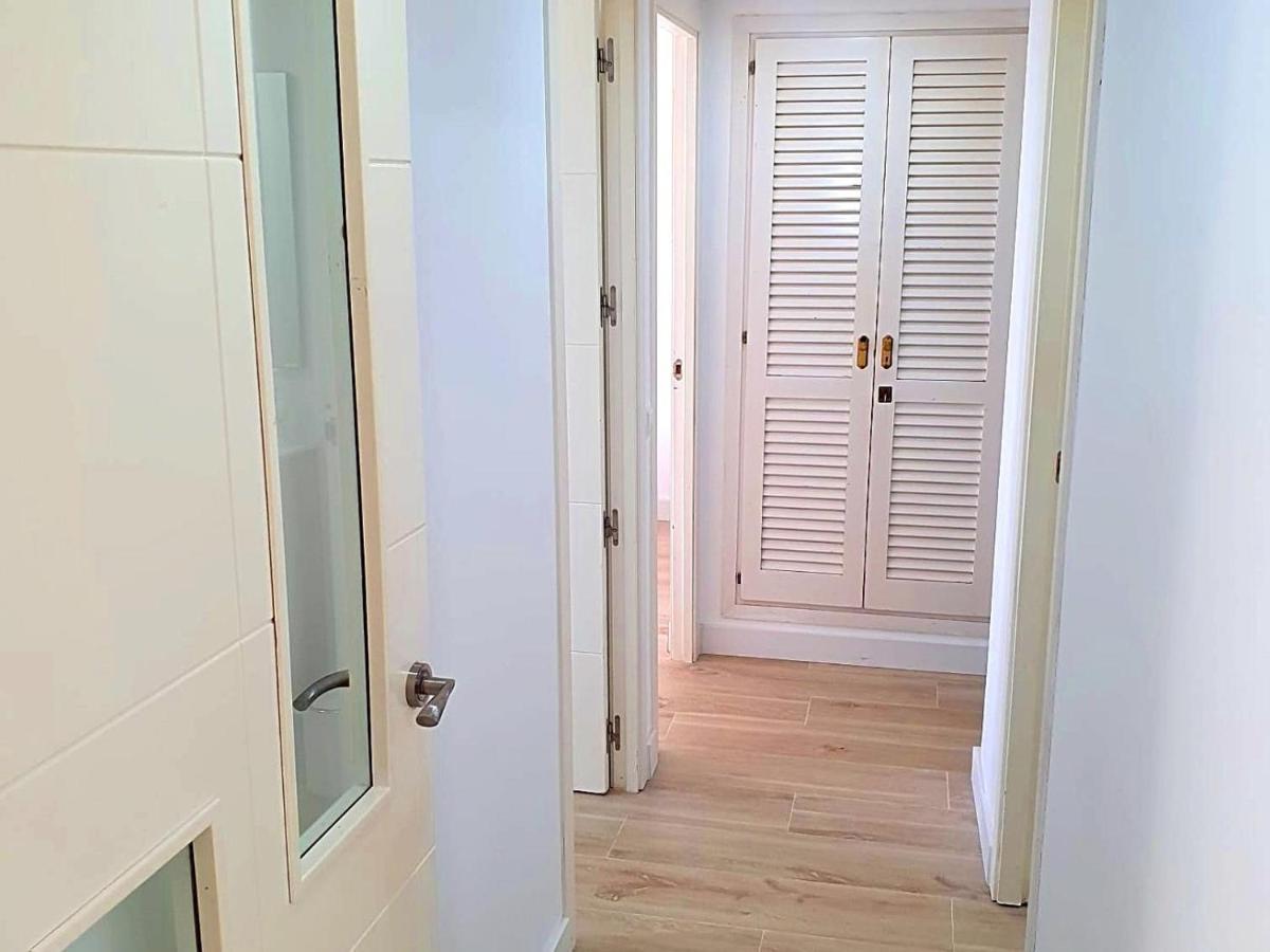 First Line Apartment With 3 Bedrooms And Seaviews Benidorm Kültér fotó