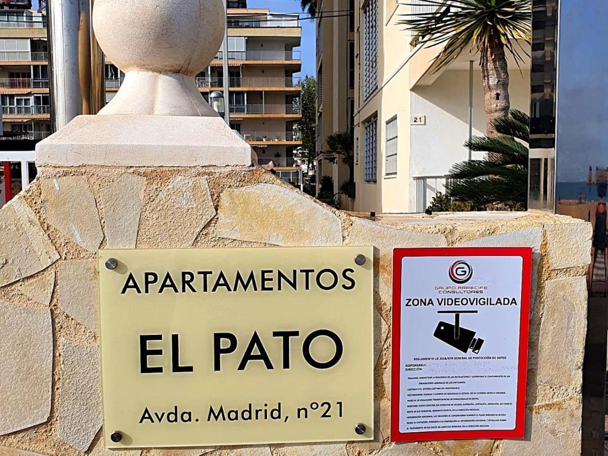 First Line Apartment With 3 Bedrooms And Seaviews Benidorm Kültér fotó